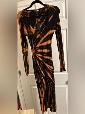 Tie-Dye Long Sleeve Midi Dress - Black & Cooper